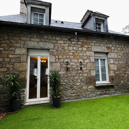 A La Maison - Hebergement De Luxe Донфрон Экстерьер фото